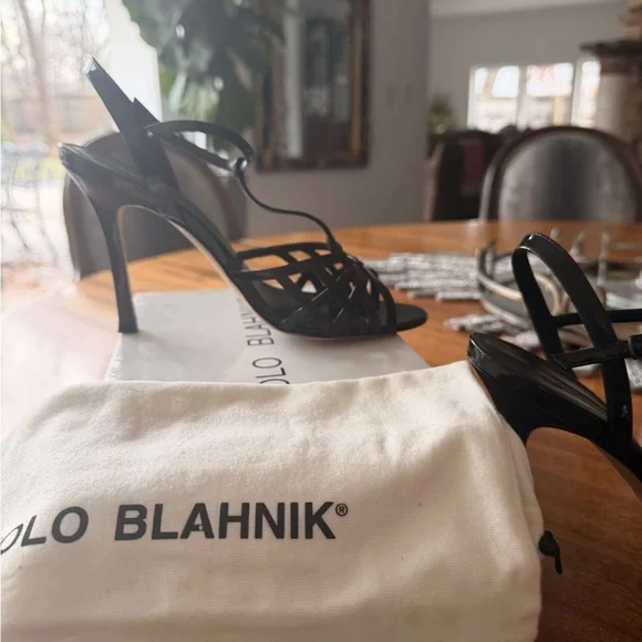 Manolo Blahnik Ckitty - Picture 3 of 4